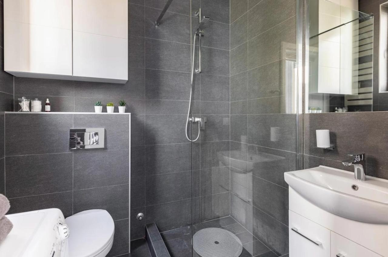Stylish Studio In Central Location Belgrado Buitenkant foto